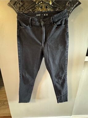 Old Navy Women's Black Skinny Jeans